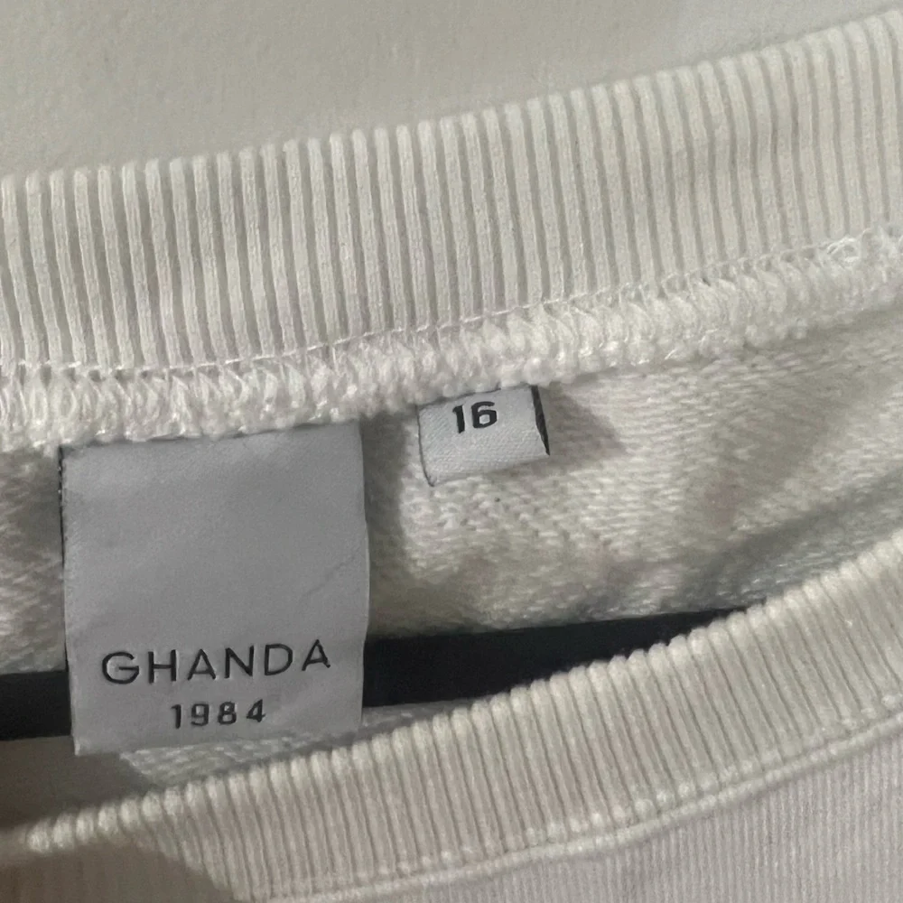 White ghanda jumper - Picture 3 of 3